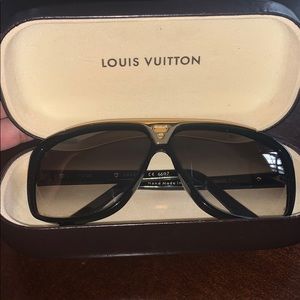 Authentic Louis Vuitton sunglasses!